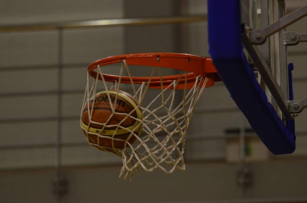 "Kazdangas" basketbolisti Aizputes novada čempionātā uzvar "Aizputes vidusskolu"