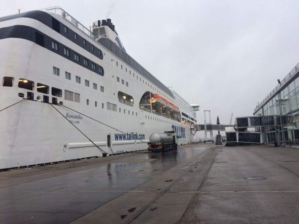 Vētra radījusi bojājumus Tallink prāmja Romantika radara antenai un priekšējam iluminatoram