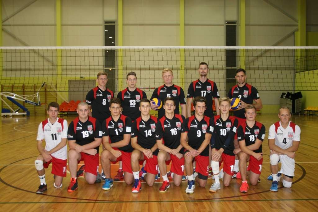 "Aizputes" volejbolisti otro apli uzsāk ar zaudējumu "Ventspilij"