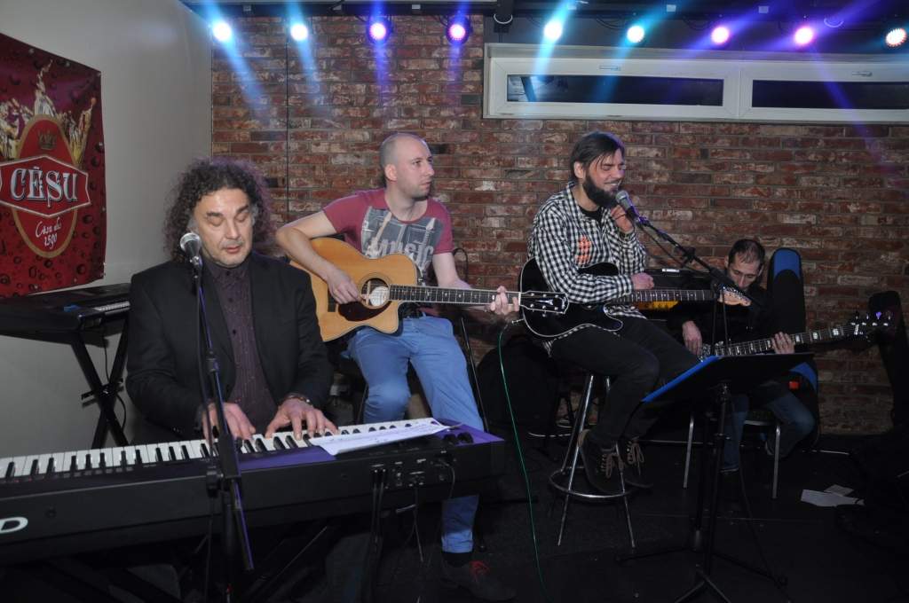 FOTO: Grupa "Willow Farm" prezentē jauno albumu "Dom na graņice Raja"