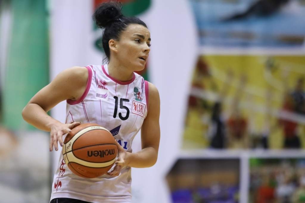 "Vega 1"/"Liepāja" basketbolistes salūst pēdējā piecminūtē un apvienotā čempionāta mačā zaudē Somijas čempionei "Catz"