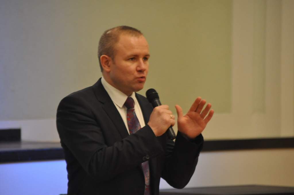 Nodibina partiju “Liepāja kvadrātā”