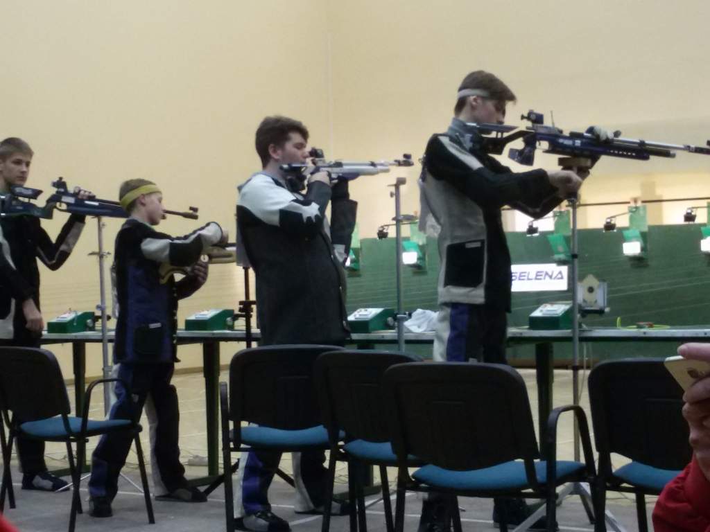 Raivis Balodis triumfē Latvijas ziemas čempionātā ložu šaušanā