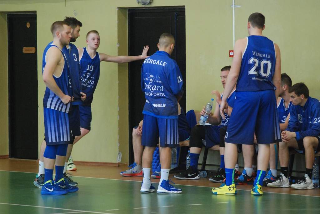 "Vērgale" Lejaskurzemes novadu basketbola čempionātā uzvar "Kalētus"