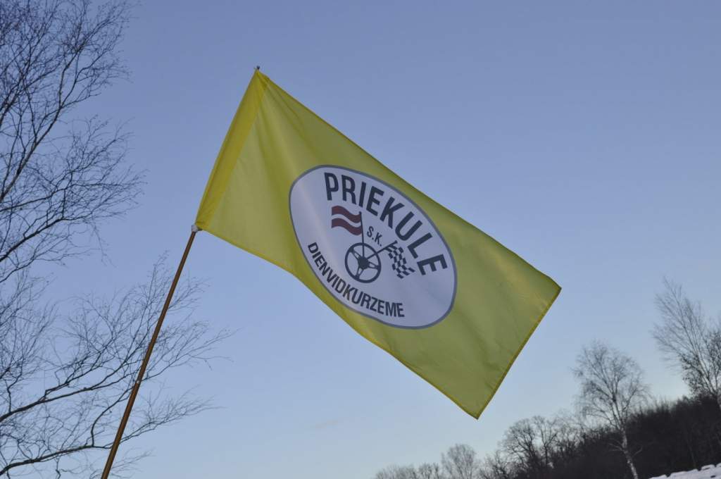 Rīkos autosprinta sacensības "Priekulei 89"