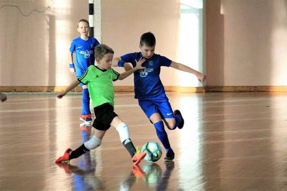 FOTO: "Nīcas" futbolisti uzvar turnīrā "Vaiņodes kauss 2017"