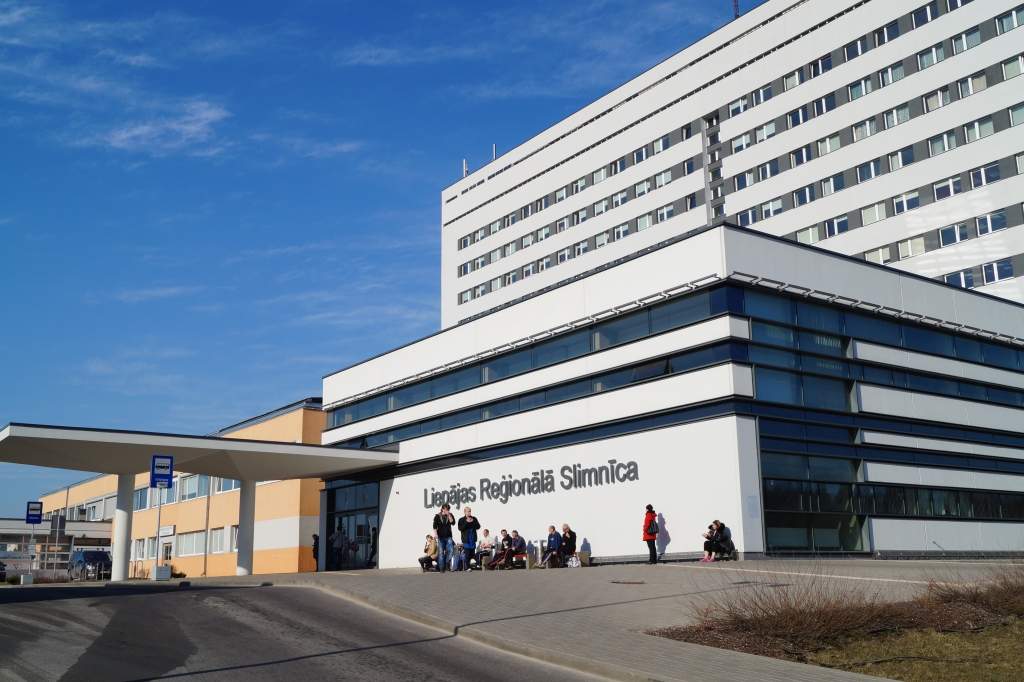Liepājas Reģionālā slimnīca saņēmusi Gada slimnīcas balvu