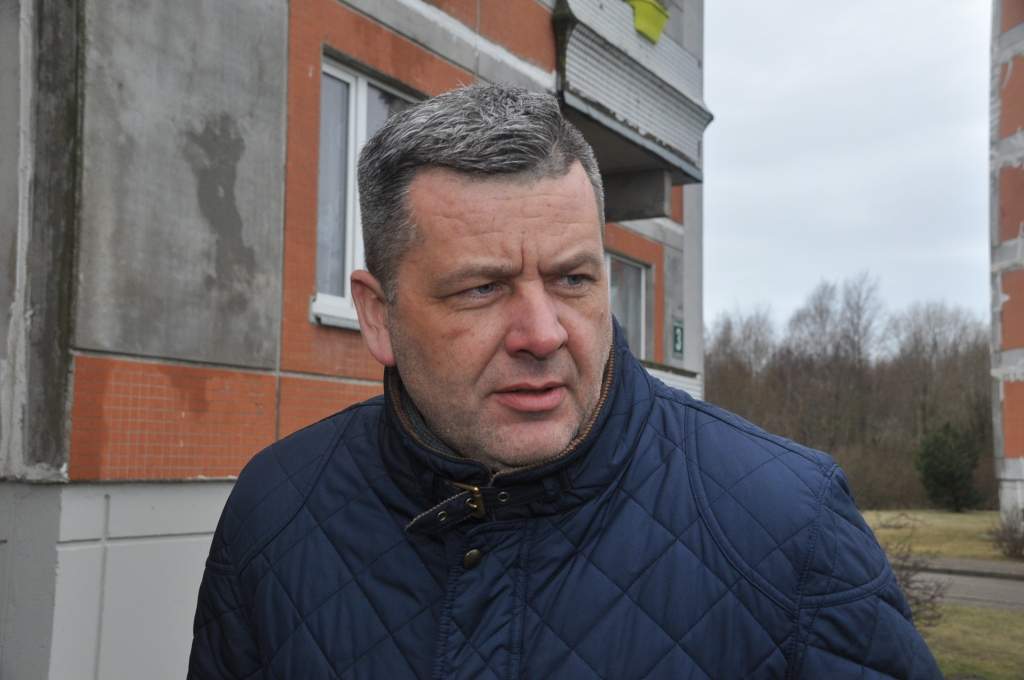 FOTO: Mācās glābt cilvēkus, nesabojājot liftus