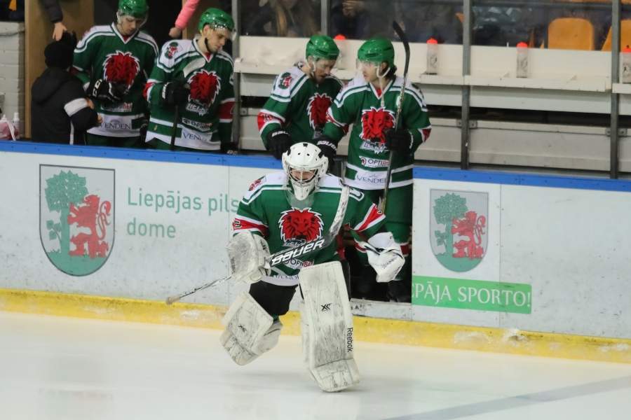 "Rīgas" hokejisti izlīdzina ceturtdaļfināla sēriju pret čempioni "Liepāju"