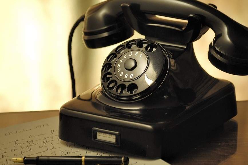 Policija aicina uzmanīties no telefonkrāpniekiem