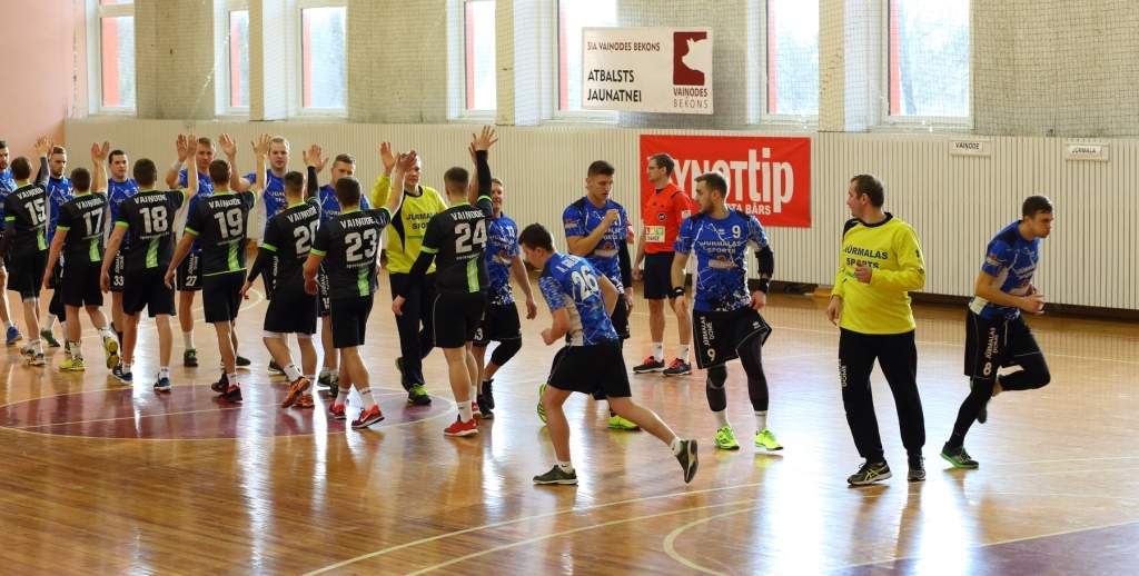 FOTO: "Vaiņodes" handbolisti zaudē "Jūrmalas sportam" un neiekļūst "play-off"