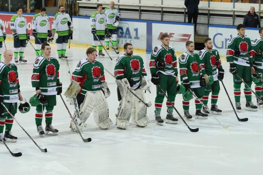 "Liepājas" hokejisti noliek Latvijas čempionu pilnvaras - finālā "Mogo" pret "Kurbadu"