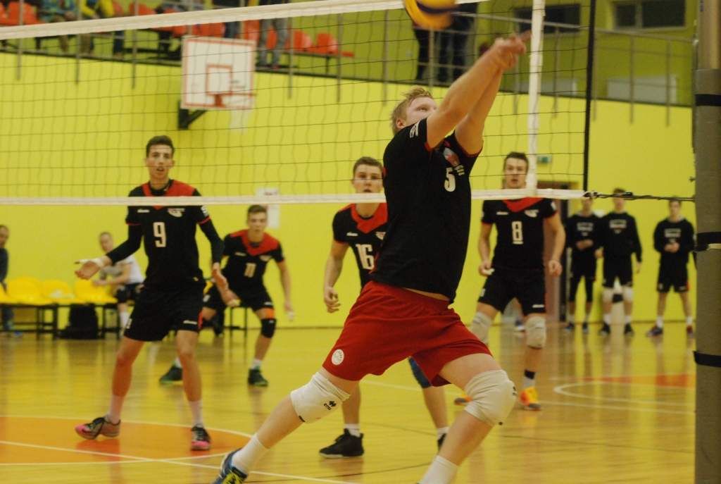 "Aizputes" volejbolisti zaudē Nacionālās līgas pirmajā ceturtdaļfināla spēlē