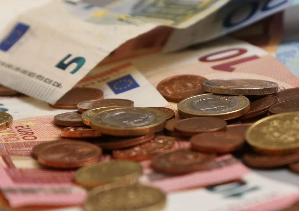 Pētījums: Remigranti bieži vien saņem augstāku atalgojumu