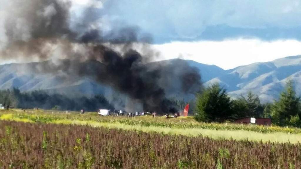 Peru aizdegusies lidmašīna ar 141 cilvēku