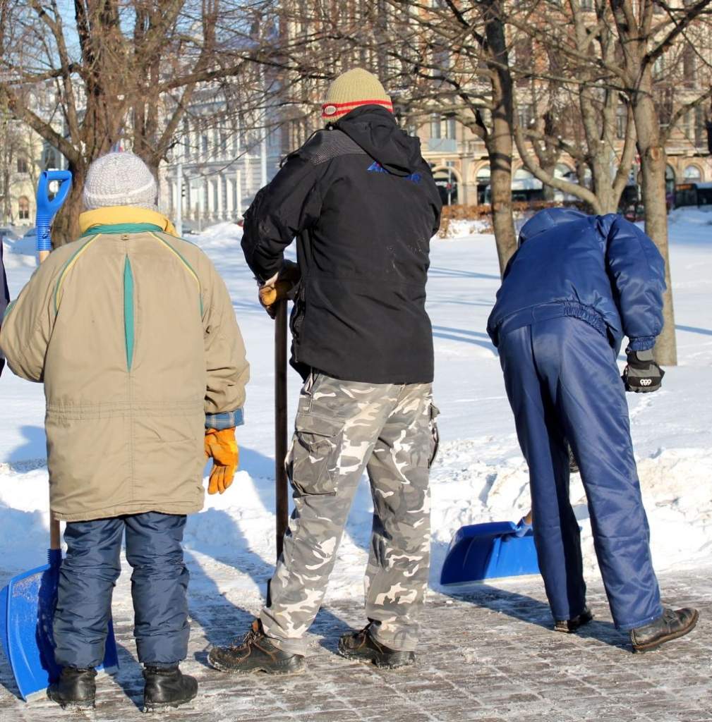 Bezdarbniekus mobilizē darbam 