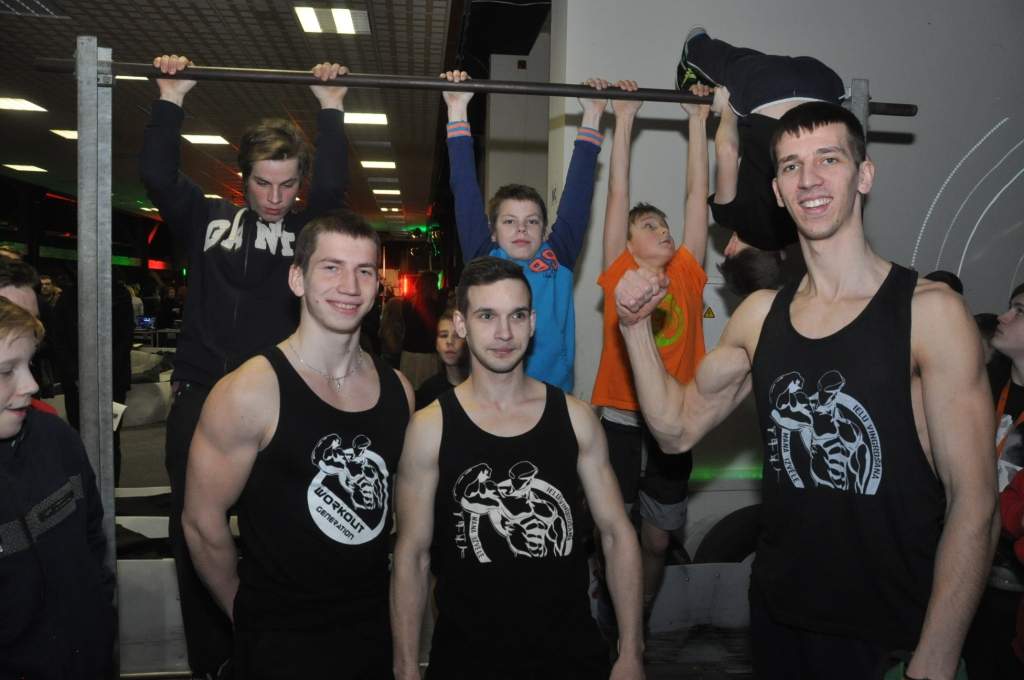 FOTO: Ielu vingrotāji mudina jauniešus pilnveidoties