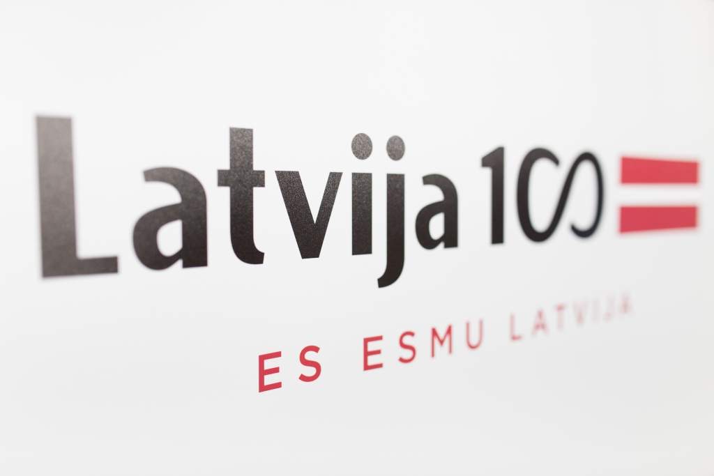 Uzņēmējus aicina bez maksas izmantot Latvijas valsts simtgades piederības zīmi