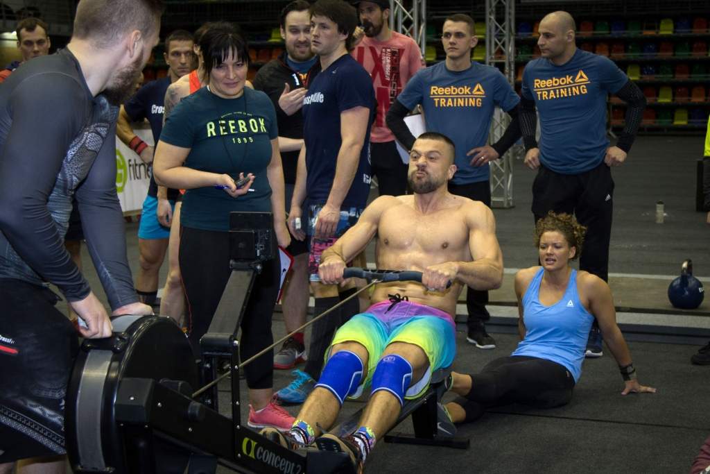 Treniņu sistēmas "CrossFit" atlēti un ielu vingrotāji pierāda sevi "Liepājas spēkā"