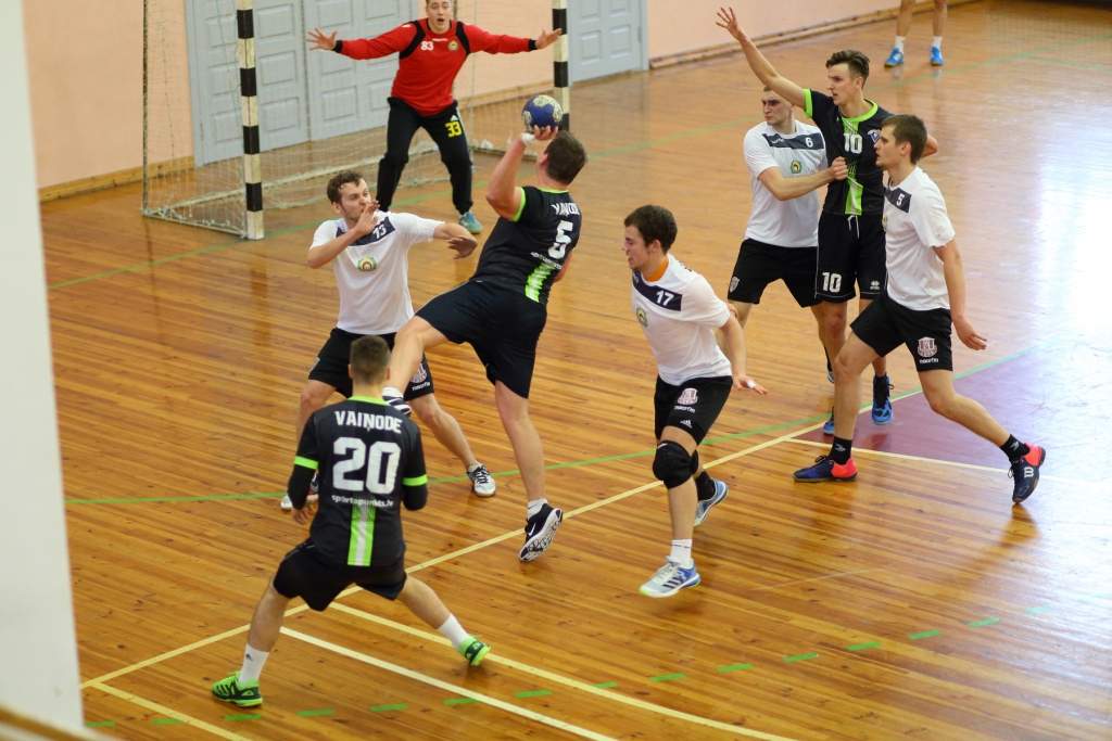 ASK/LSPA uzvar "Vaiņodi" cīņā par piekto vietu handbola virslīgā