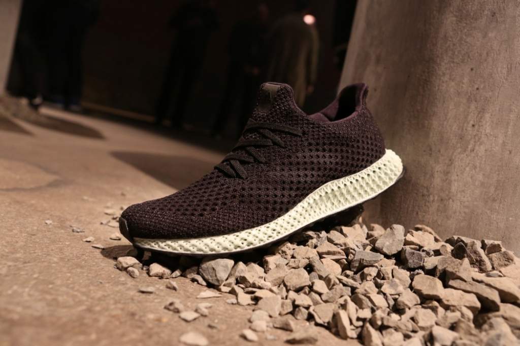 adidas izmantos 3D printeri apavu ražošanai vairumā