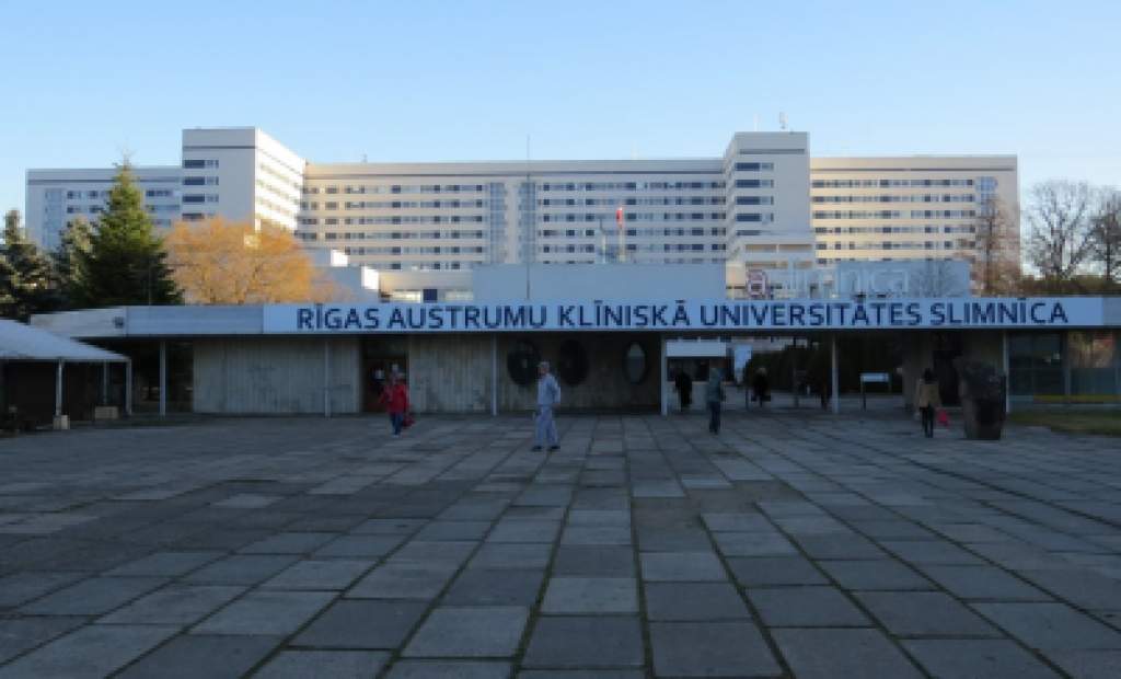 VK: Austrumu slimnīca grimst arvien lielākos parādos; zaudējumus nāksies segt nodokļu maksātājiem