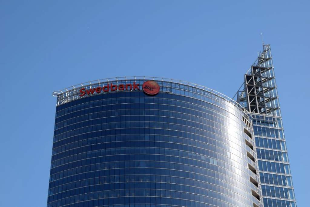Swedbank peļņa nedaudz sarukusi