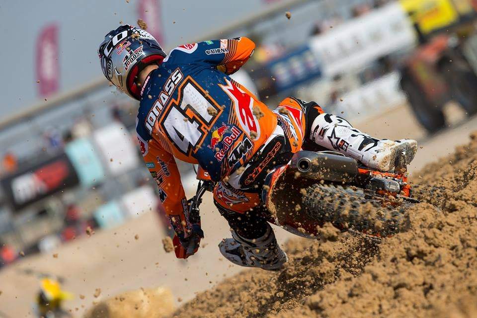 Jonass spraigā cīņā paliek trešais Ķegumā notiekošā PČ posma pirmajā braucienā