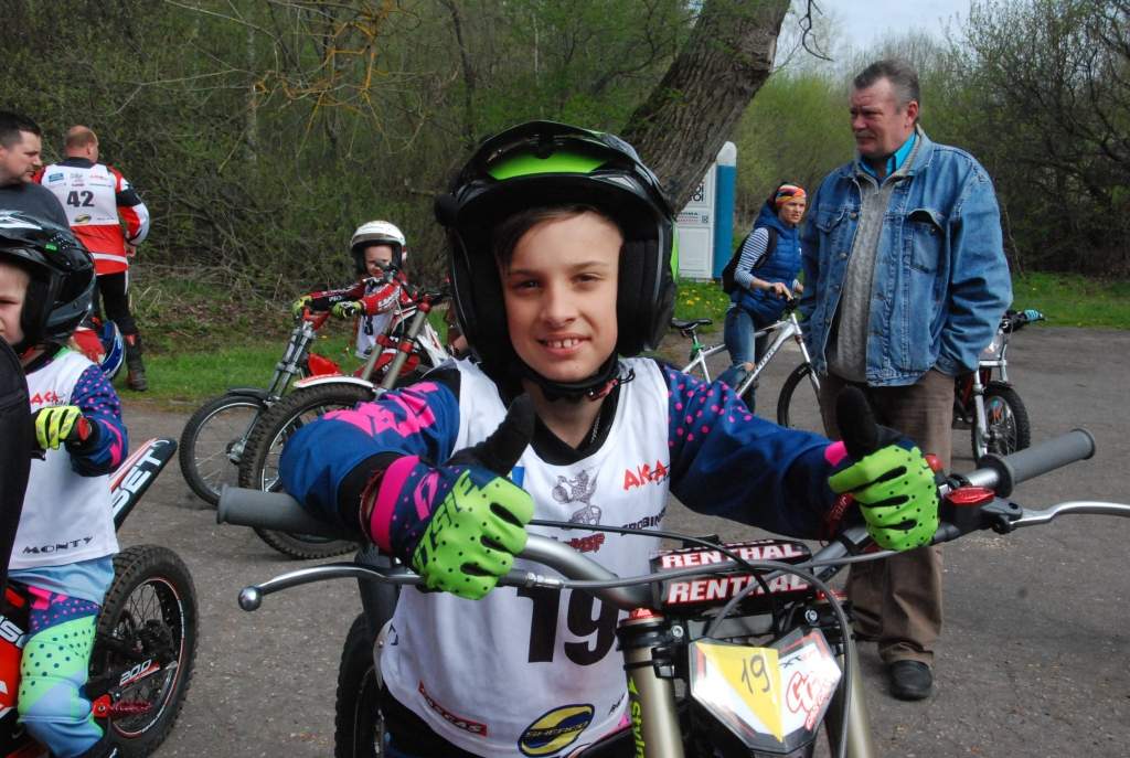 FOTO: "Grobiņas motokluba" un "Viking Trial" sportisti gūst godalgas Liepājā