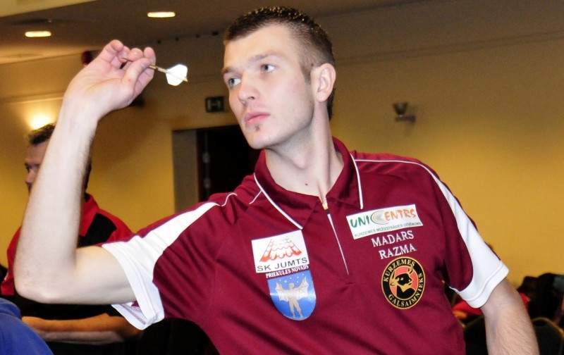 Pēc Razmas atteikšanās Latvija izslēgta no Pasaules kausa dartā dalībnieku vidus