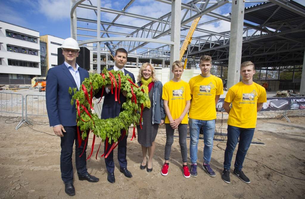 Liepājas vieglatlētikas manēžai atzīmē Spāru svētkus