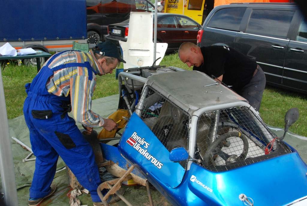 FOTO: Edgars Zīverts Vecpilī kāpj uz goda pjedestāla otrā pakāpiena