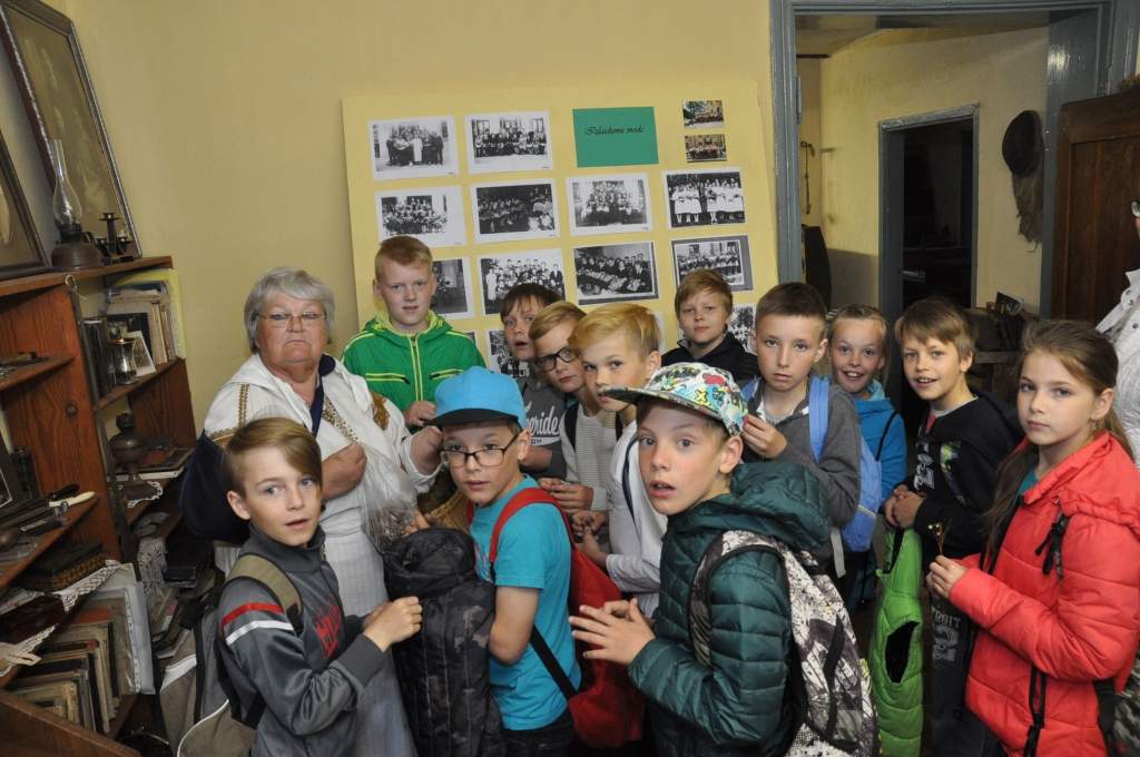Iepazīst senlietu krātuvi