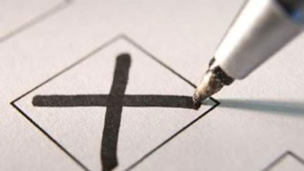 Vēlētājus aicina pārskaitīt saņemtos biļetenus, pirms doties balsot