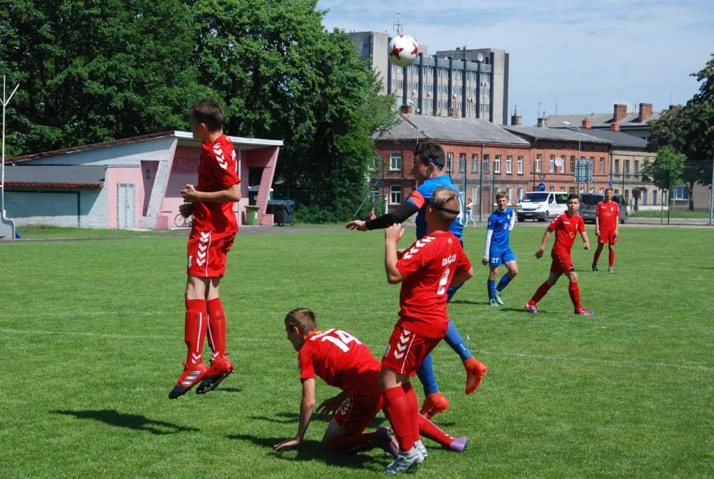 FOTO: "Grobiņas SC" futbolisti "Dobrecova kausā 2017" izcīna piekto vietu