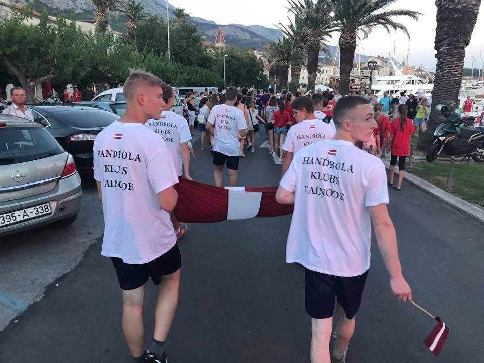 "Vaiņodes" handbolisti Horvātijā pirmajā spēlē pieveic norvēģus