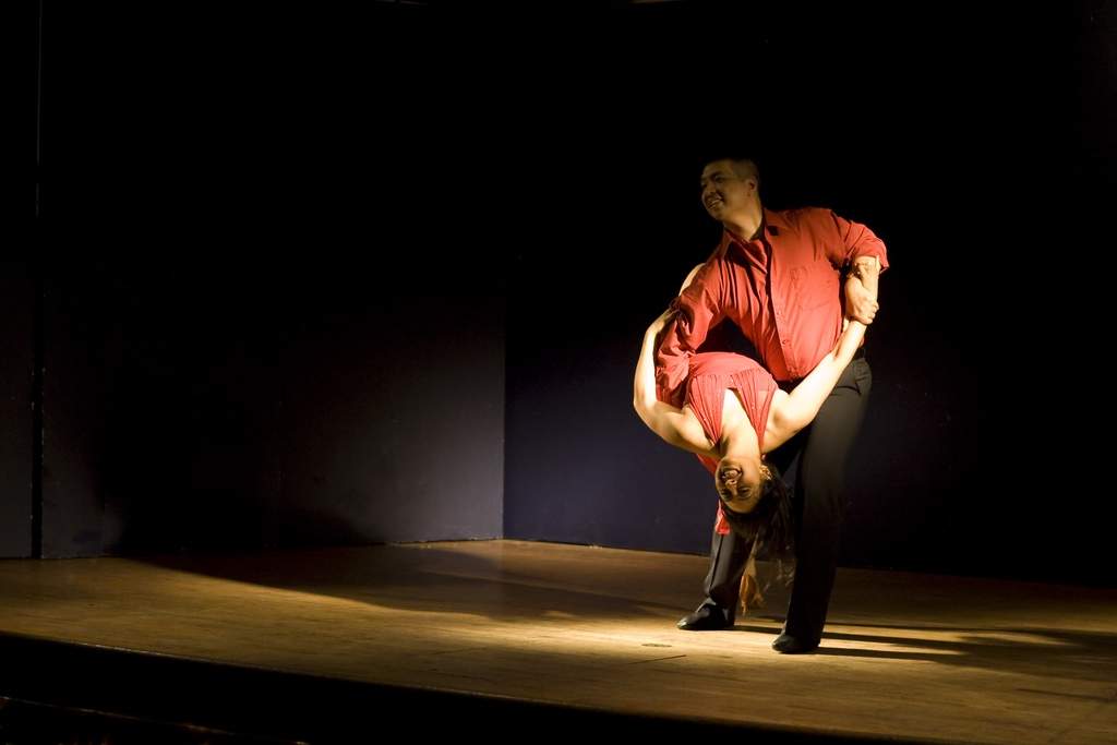 Piedāvā iespēju bez maksas apgūt salsas deju jūras krastā