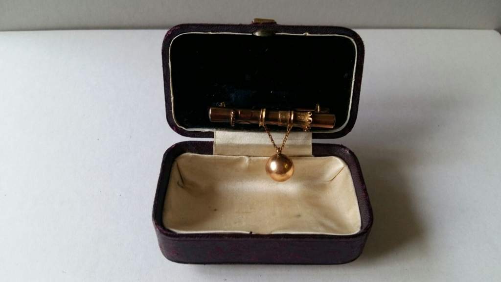 FOTO: Liepājas muzejs saņēmis vērtīgu dāvinājumu