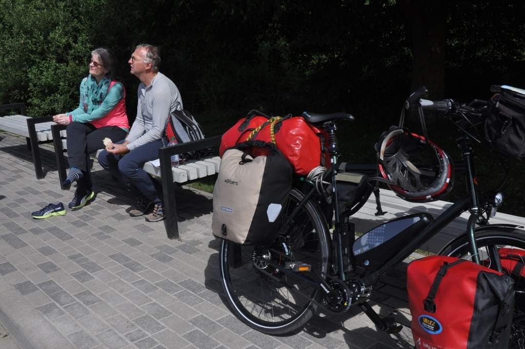 Velosipēdisti Grobiņas celiņu jau atklājuši