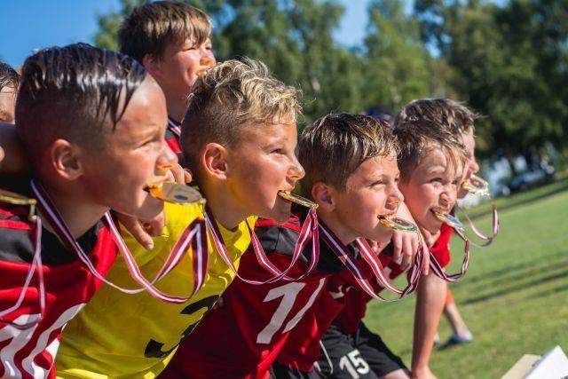 "Nīcas" jaunie futbolisti iegūst "Vegas kausu"