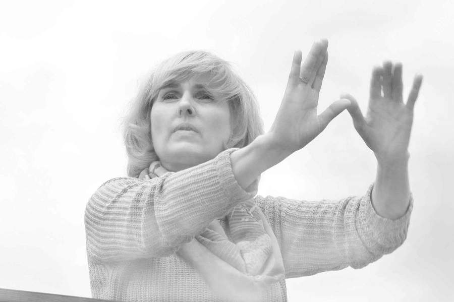 Atklās Irinas Tīres fotoizstādi ''Ceļā uz Dziesmu svētkiem''