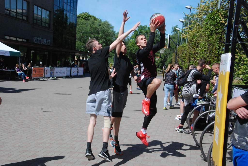 Noslēgsies "Bruģa bumbas" čempionāts