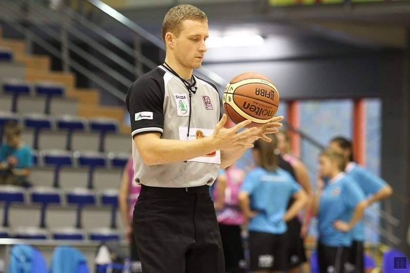 Arī Mārtiņš Kozlovskis tiesās Eiropas basketbola čempionātā