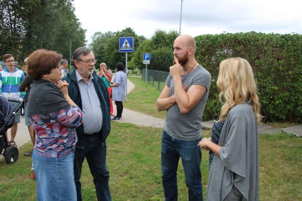 FOTO: Priekules novadu izstaigā "Aplido, apceļo, apmīļo Latviju!" ceļotāji