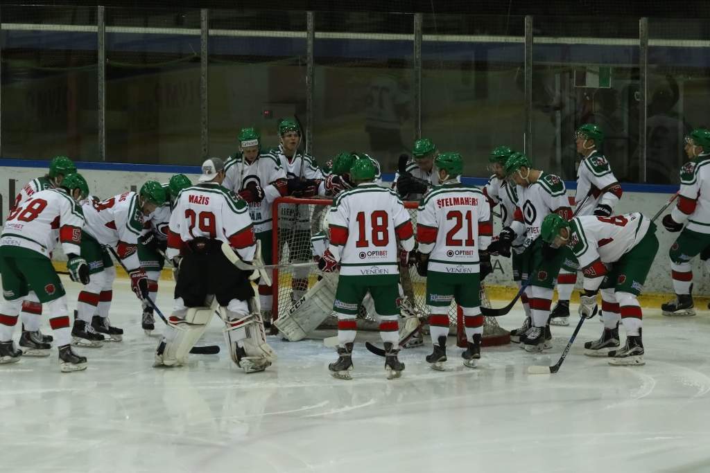 FOTO: "Liepāja Optibet" turnīrā "Amber Puck" paliek trešajā vietā