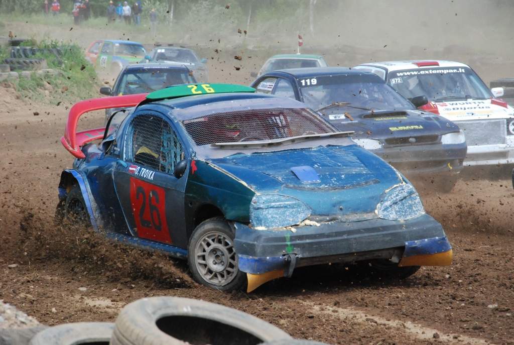 UZMANĪBU: Priekulē pārceļ autokrosa treniņsacensību ceturto posmu