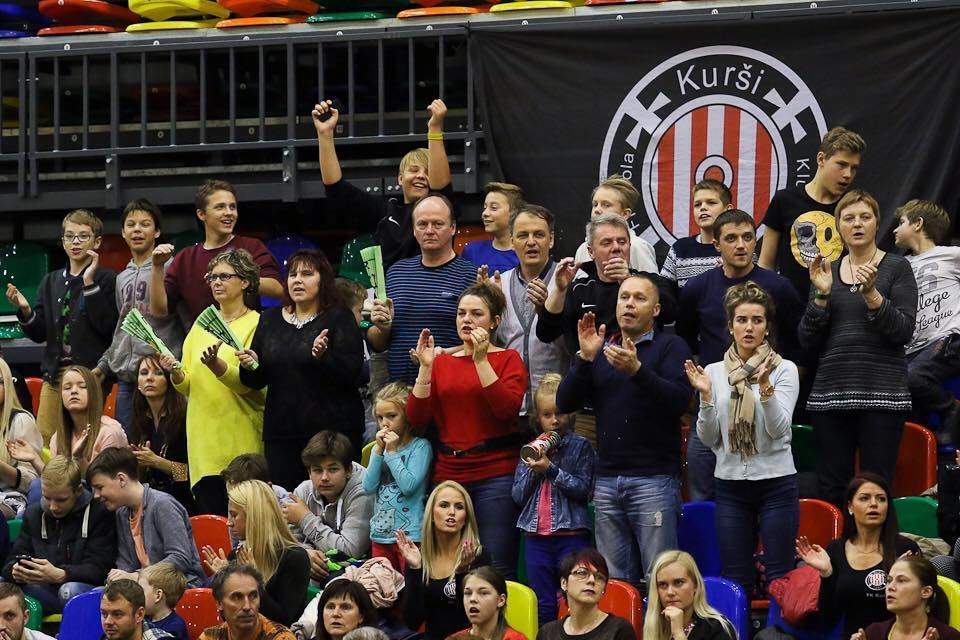 "Kurši/Ekovalis" sezonas pirmajā spēlē pagarinājumā zaudē "Talsu NSS/Krauzeram"