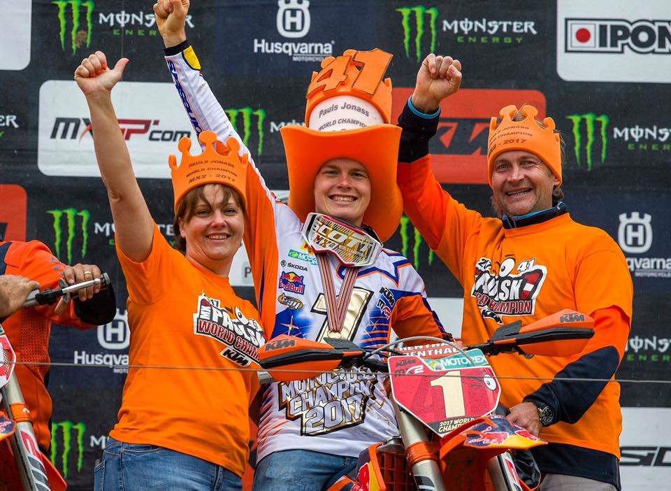 Jonass triumfē pasaules čempionātā MX2 klasē un pārraksta Latvijas motokrosa vēsturi