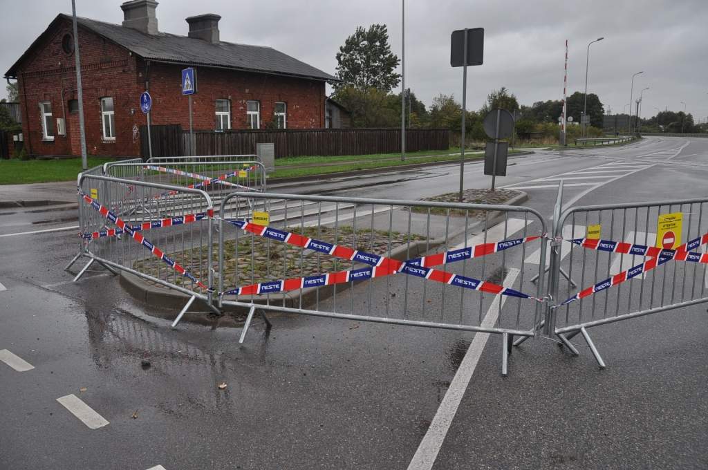 FOTO: Iedzīvotāji sastrēgumus Liepājā salīdzina ar Rīgas ielām