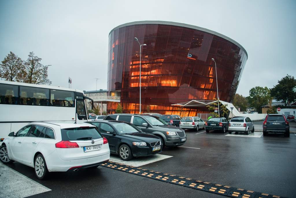 FOTO: Uz ''Liepājas dzintars'' skatuves uzstājas Spānijas flamenko dejotāji